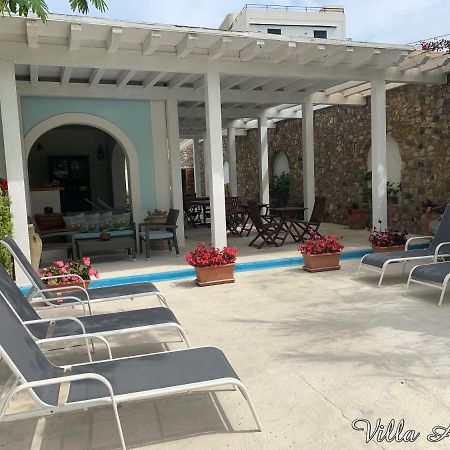 Villa Acacia Понца Екстериор снимка