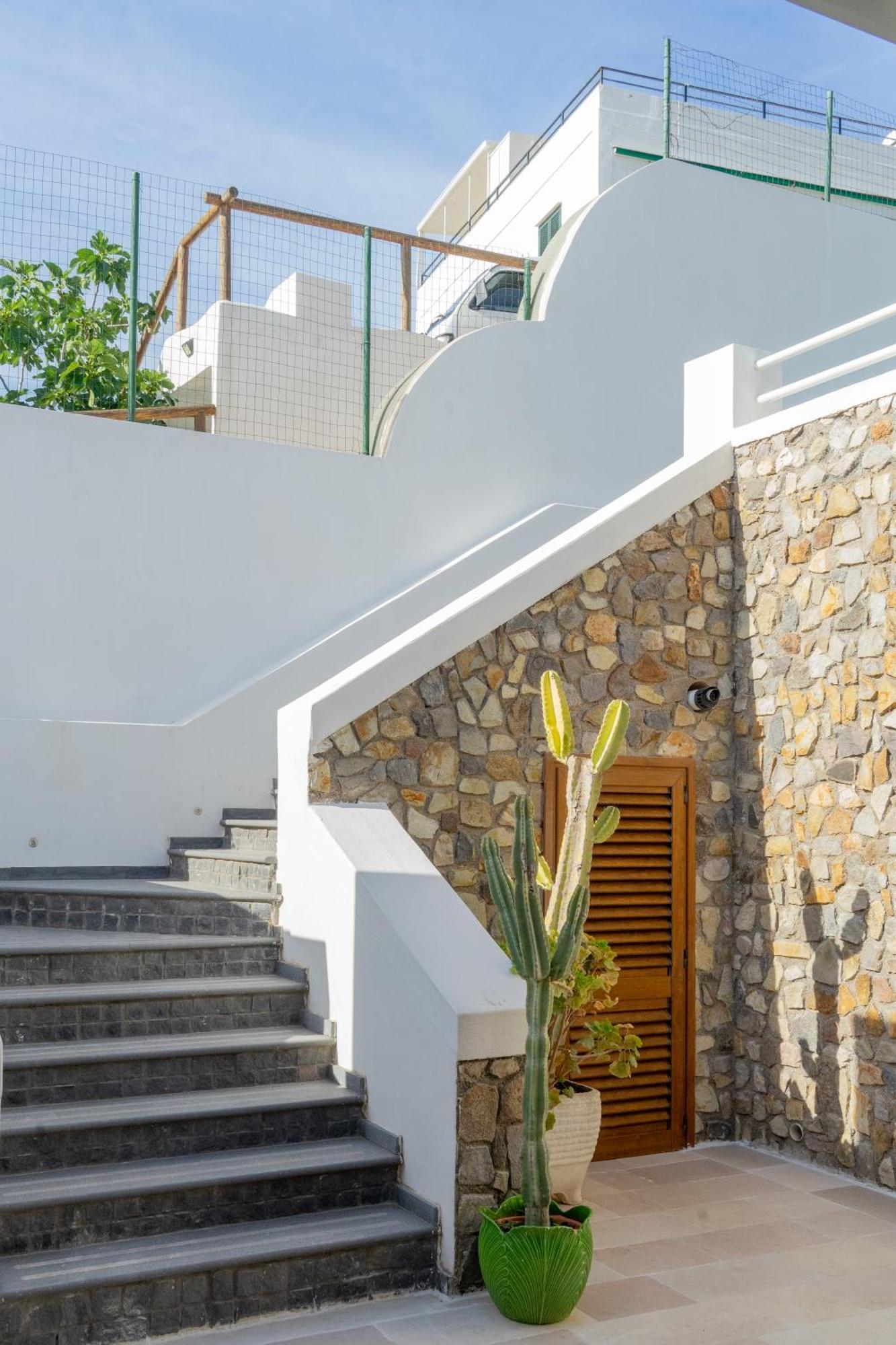 Villa Acacia Понца Екстериор снимка