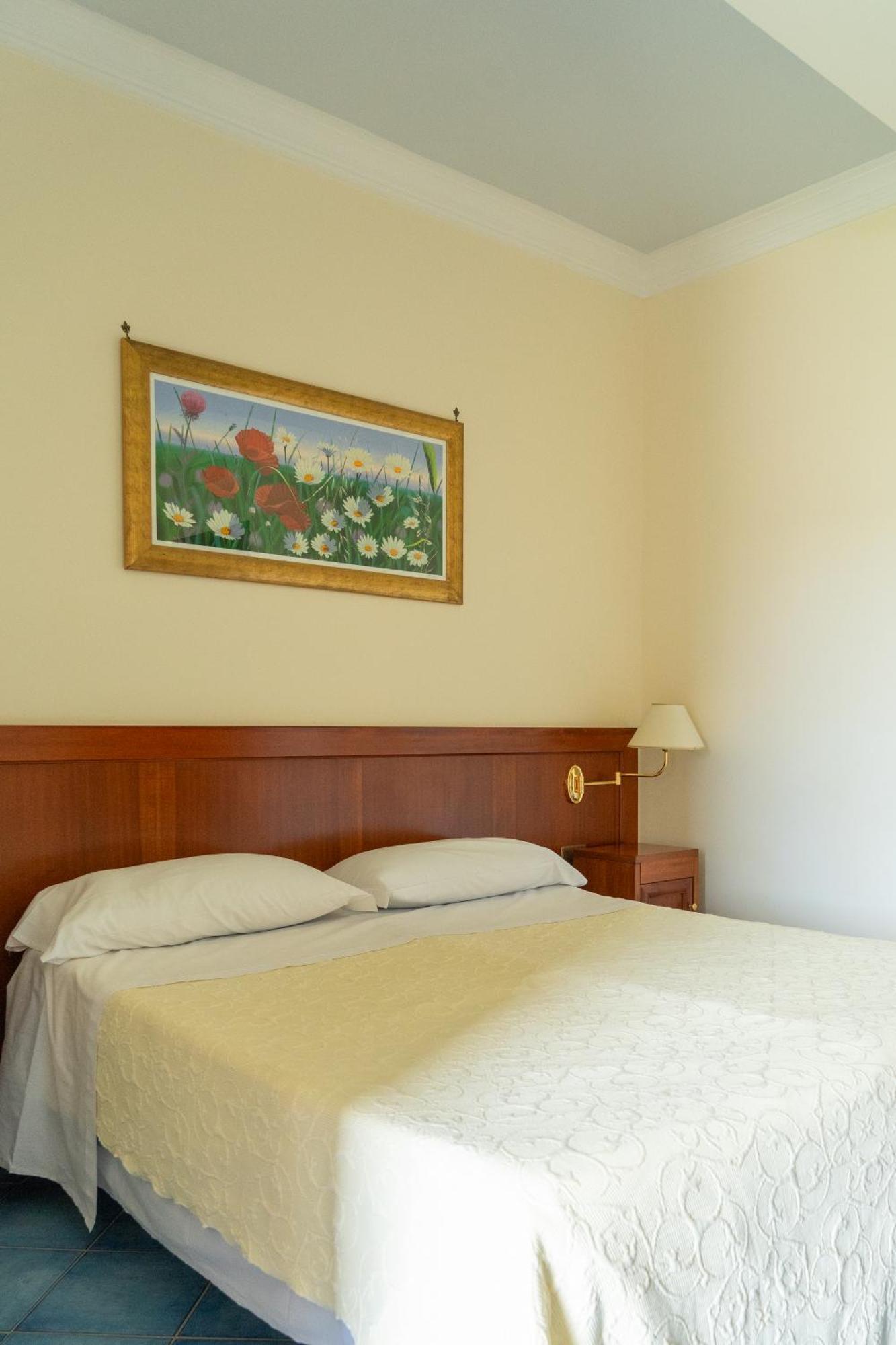 Villa Acacia Понца Екстериор снимка