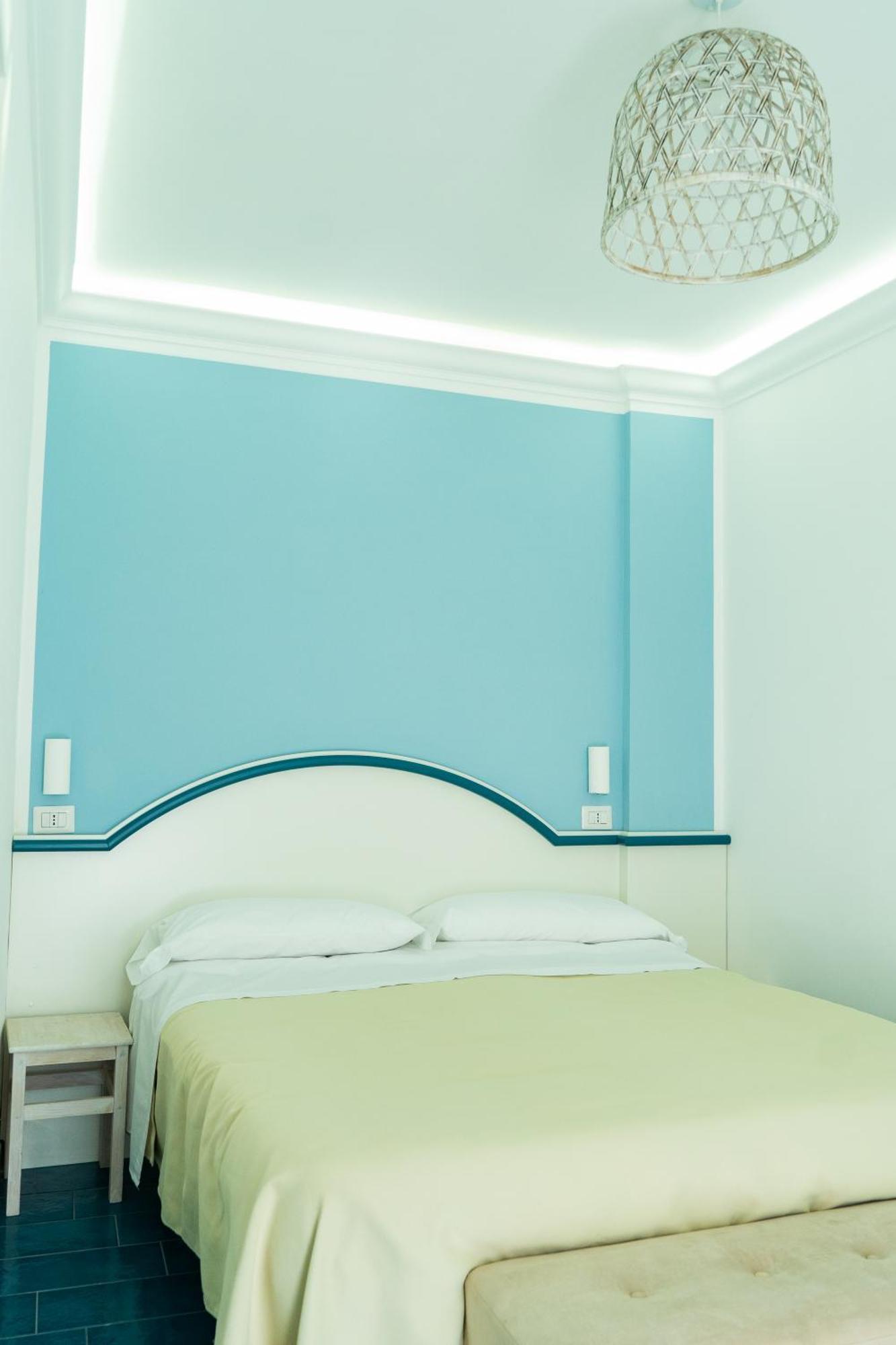 Villa Acacia Понца Екстериор снимка