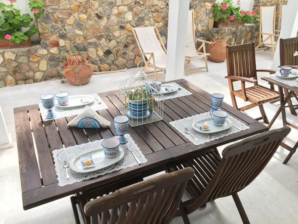 Villa Acacia Понца Екстериор снимка