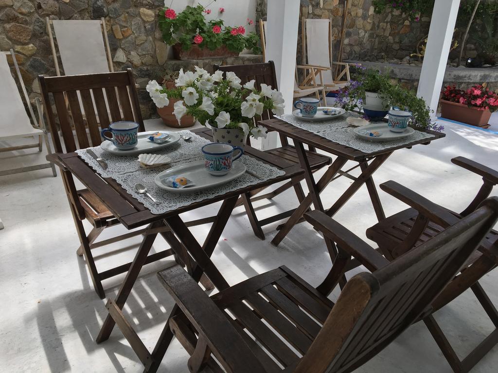 Villa Acacia Понца Екстериор снимка
