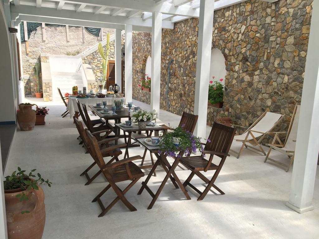 Villa Acacia Понца Екстериор снимка