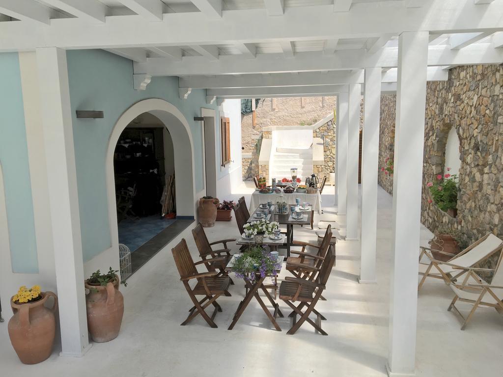 Villa Acacia Понца Екстериор снимка