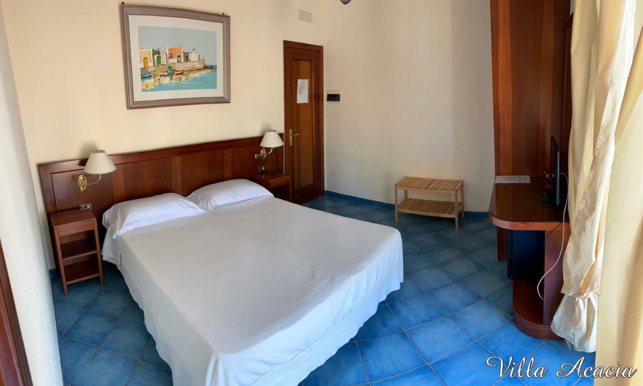 Villa Acacia Понца Екстериор снимка